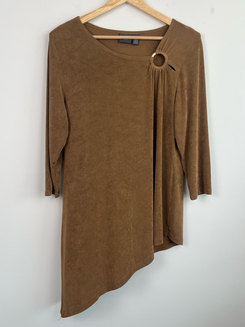 Chicoβs Travelers dark mustard asymmetrical 3/4 sleeve blouse, medium.